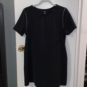 Black dress with pockets